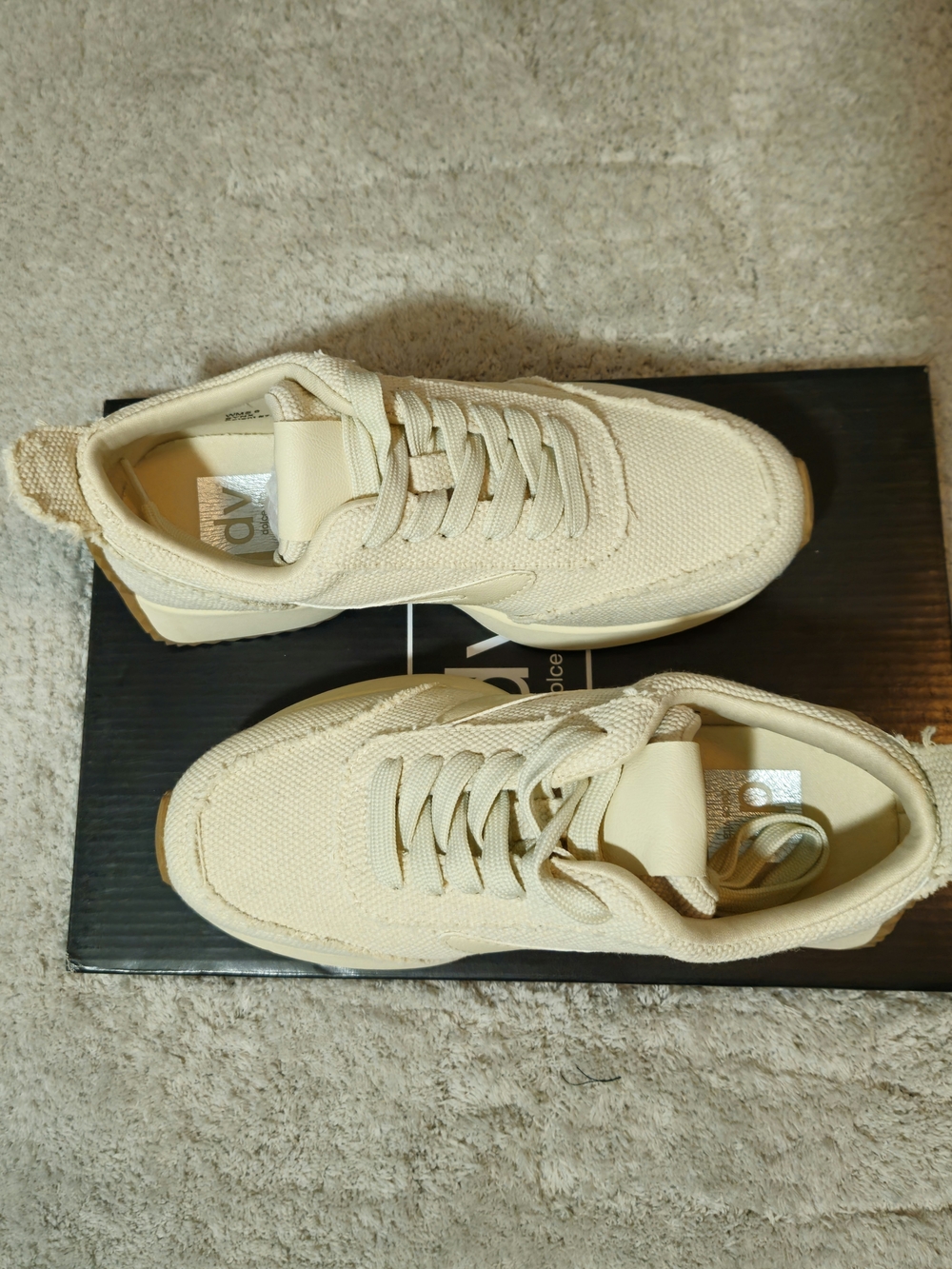 NIB DV Dolce VitaWomen's Bynx Lace-Up Jogger Sneakers - Picture 7 of 10